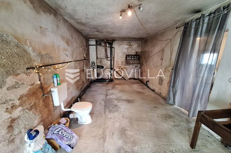 jastrebarsko, plešivica, kuća 266 m² s bazenom na mirnoj lokaciji - slika 15