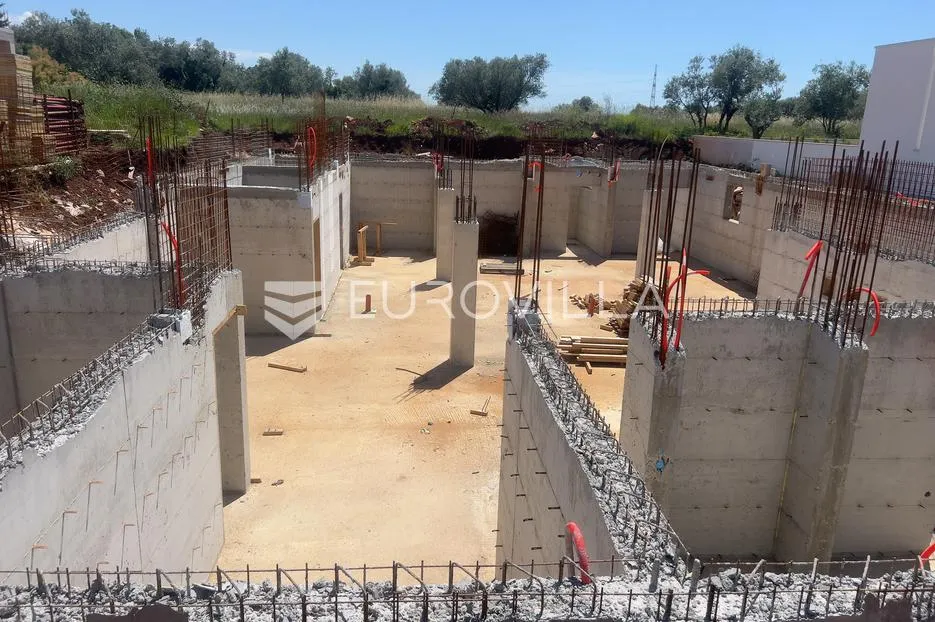 istra, umag okolica, atraktivno građevinsko zemljište s luksuznim projektom i građevinskom dozvolom - slika 9