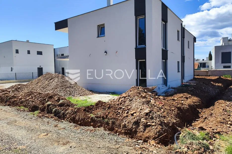 istra, medulin, prostrana kuća sa bazenom, novogradnja - slika 5