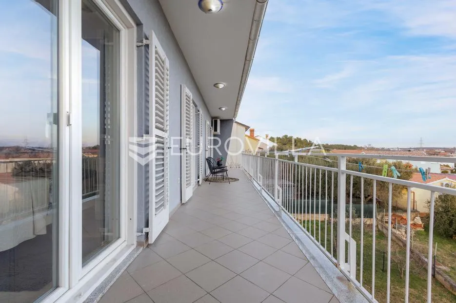istra, pula, stan 3 spavaće sobe, vrt, parking, 165 m² - slika 38