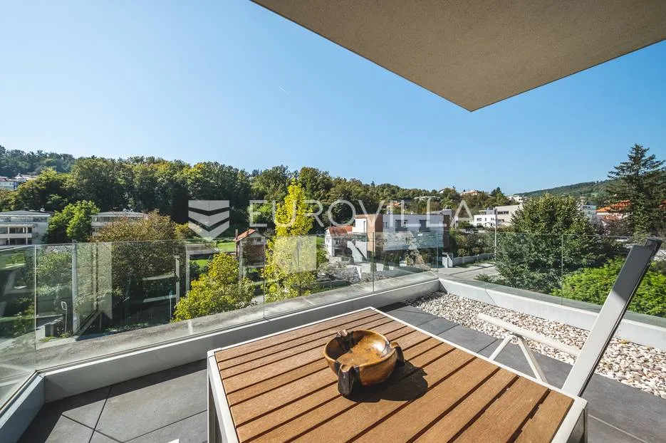 zagreb, mlinovi, luksuzan četverosoban stan 138 m² u duplex kući s garažom - slika 27