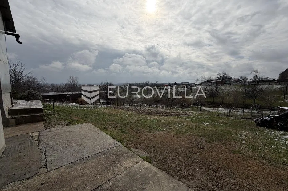 mandićevac, prostrana kuća 90 m² na zemljištu od 1608 m² - slika 8
