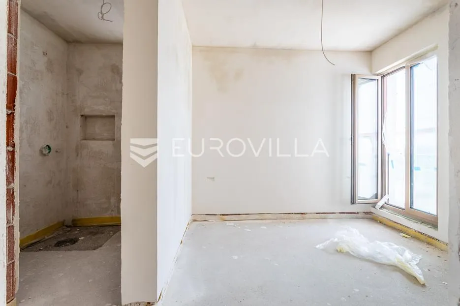 vodice, moderna novogradnja, trosoban stan s pogledom na more, 300 m od mora, 1k3 - slika 7
