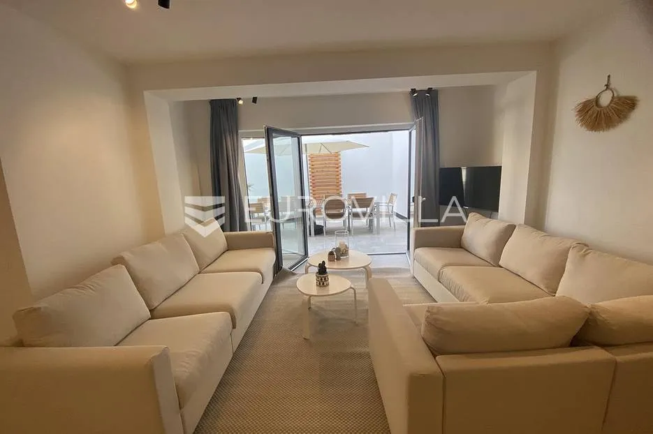 istra, premantura, kuća sa 3 luksuzna apartmana i pogledom na more, nkp 315 m2 - slika 5