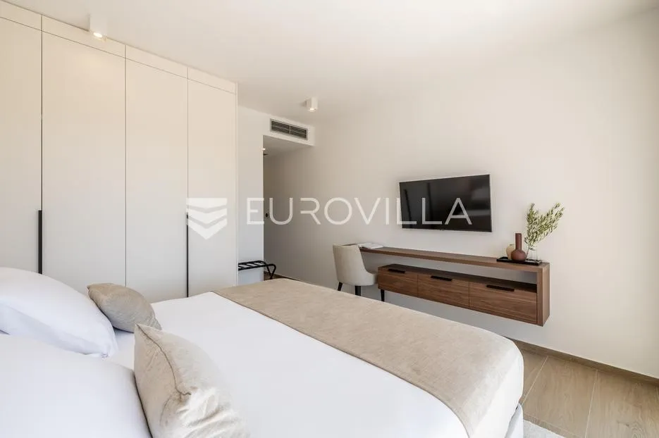kaštel stari, moderna vila s lijepim pogledom - slika 30