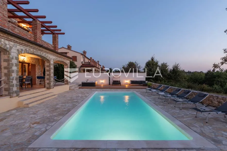 istra, svetvinčenat, prekrasna kamena katnica s bazenom 32 m² i jacuzzijem, 155 m² - slika 12