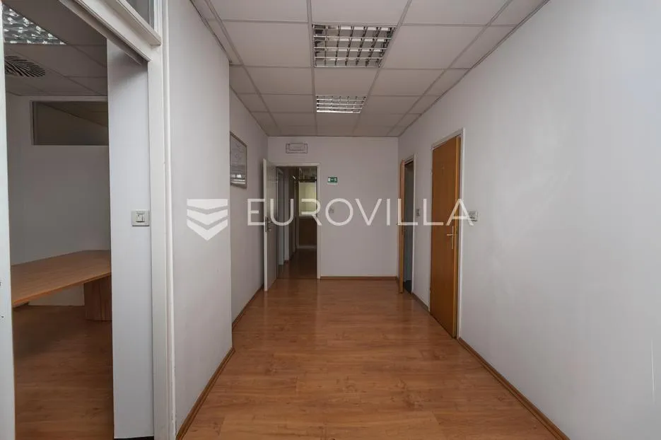 rijeka, centar, poslovni prostora 516 m², 1. kat, lift - slika 25