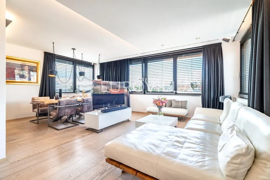 Zagreb, Šalata, luksuzan penthouse 184 m² s panoramskim pogledom, lift
