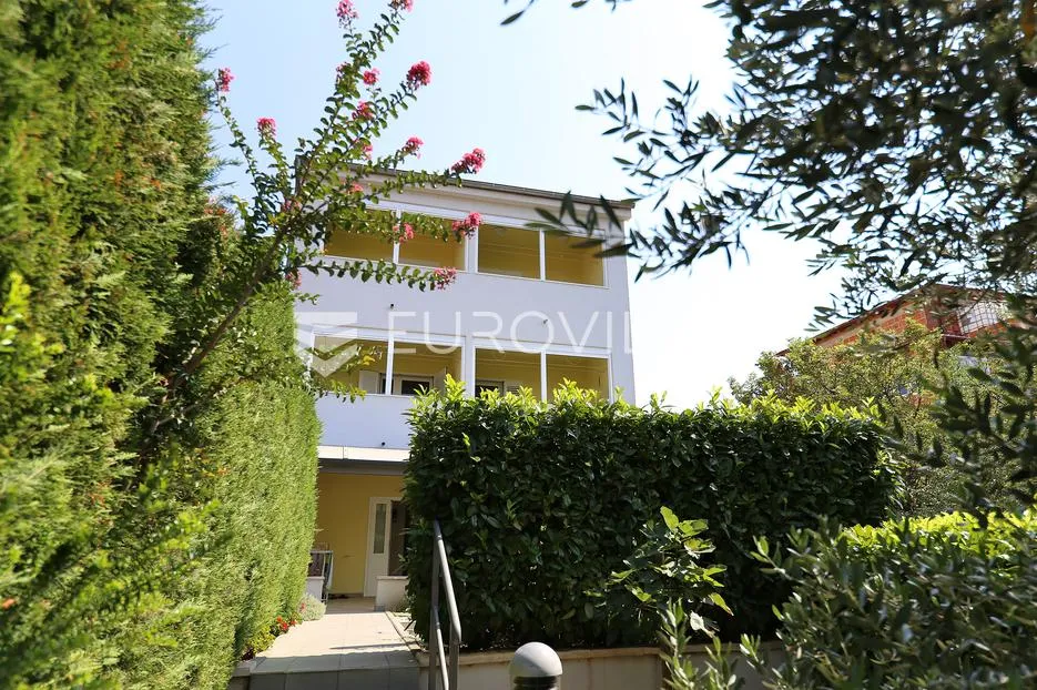 zadar, rovanjska, lijepa kuća s okućnicom i pogledom na more - slika 57
