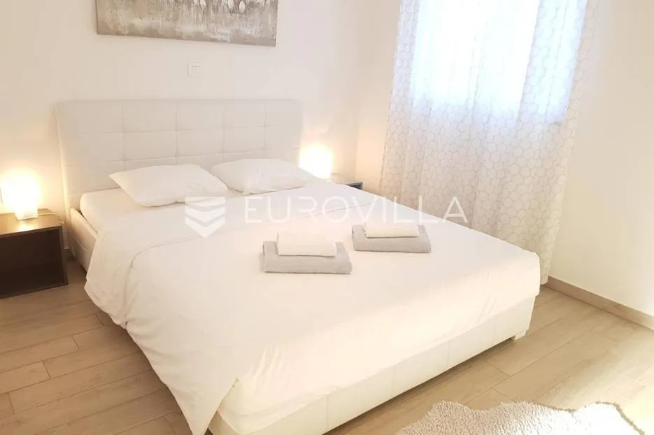 premantura, kuća s četiri apartmana i bazenom - slika 36