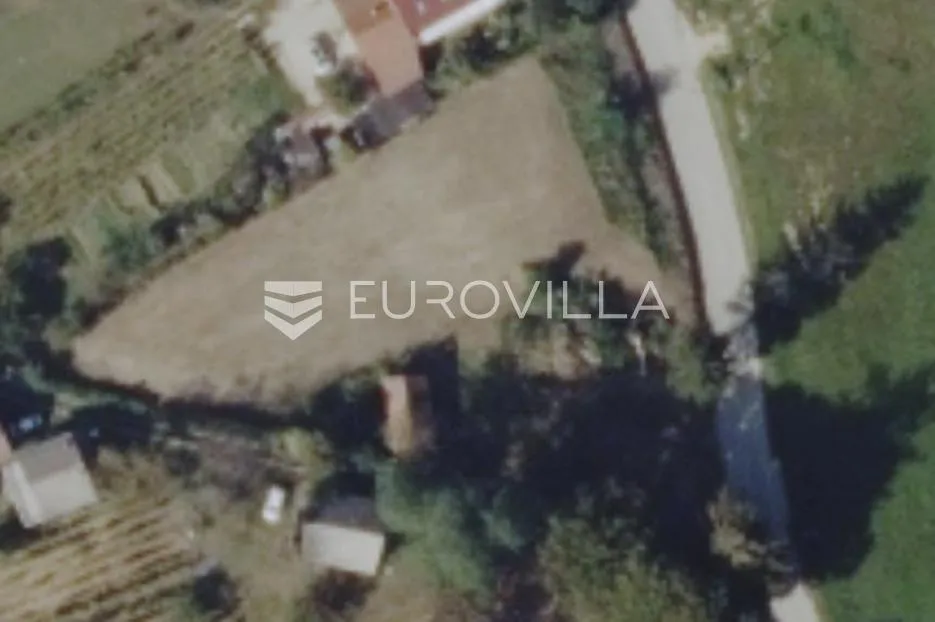 Gornji Kneginec, Mali Vrh, građevinsko zemljište u M1 zoni