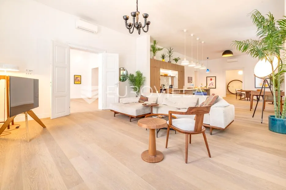 Zagreb, Zrinjevac, grandiozan stan 315m² s pogledom na park - Donji grad