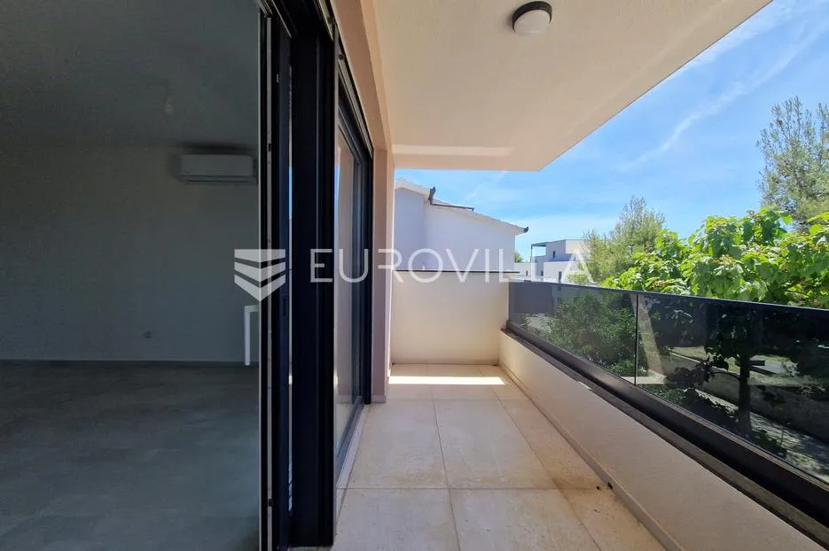 vir, moderan jednosoban apartman u novogradnji, južna strana otoka - slika 5