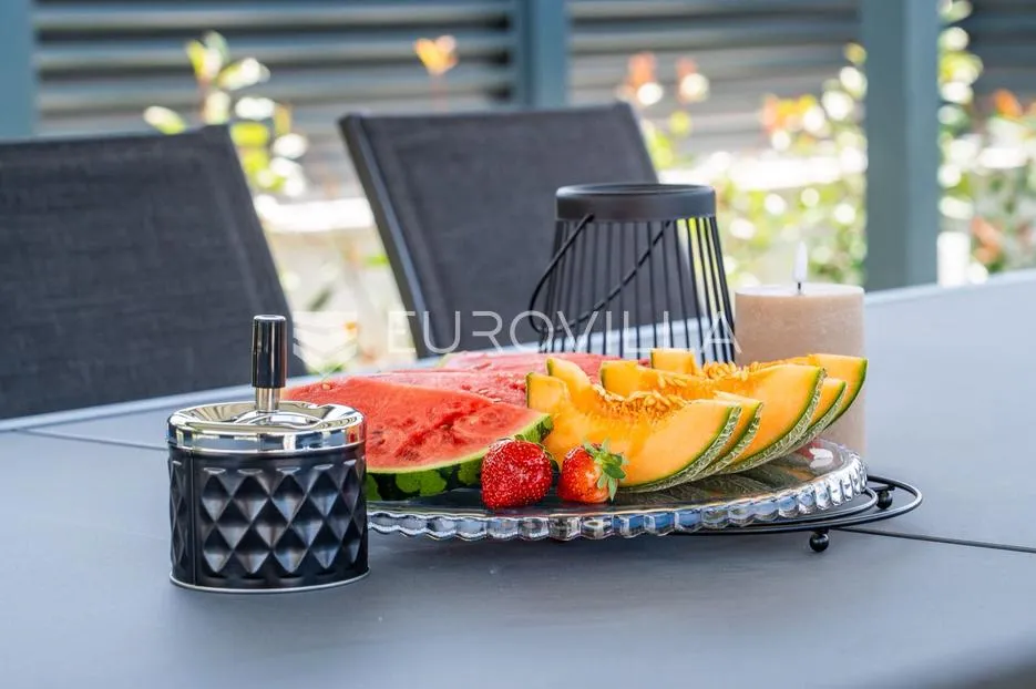 zadar, privlaka, ekskluzivna moderna vila s bazenom i wellness zonom - slika 11