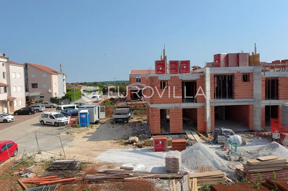 istra, poreč - rustikalna kuća u nizu u blizini centra - slika 9
