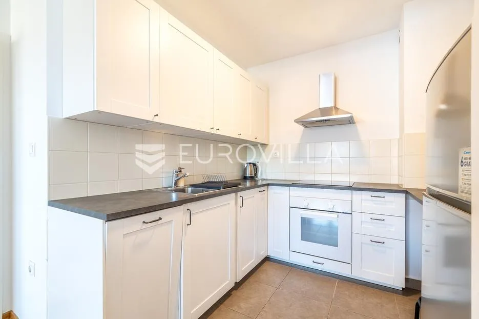 zagreb, trešnjevka, prekrasan dvosoban stan, garažno parkirno mjesto 63 m² - slika 4
