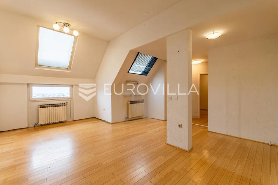 varaždin, centar, prostrani trosoban stan površine 82 m² s očaravajućim pogledom - slika 2
