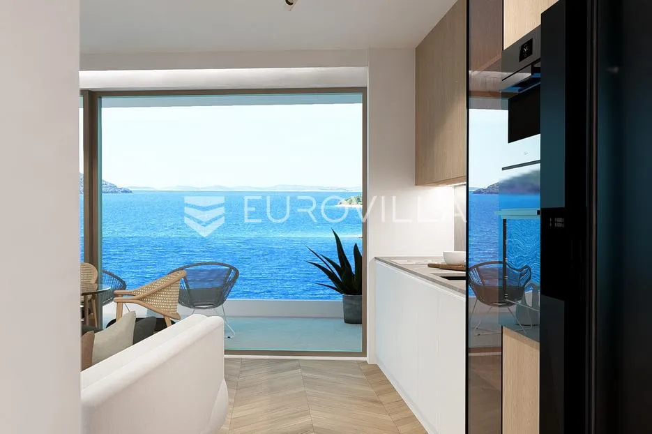 grebaštica, luksuzan penthouse s bazenom i pogledom na more, prvi red do mora, 110,54 m² - slika 12