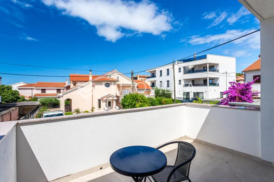 vodice, apartmanska kuća – idealna investicija za turizam! - slika 20