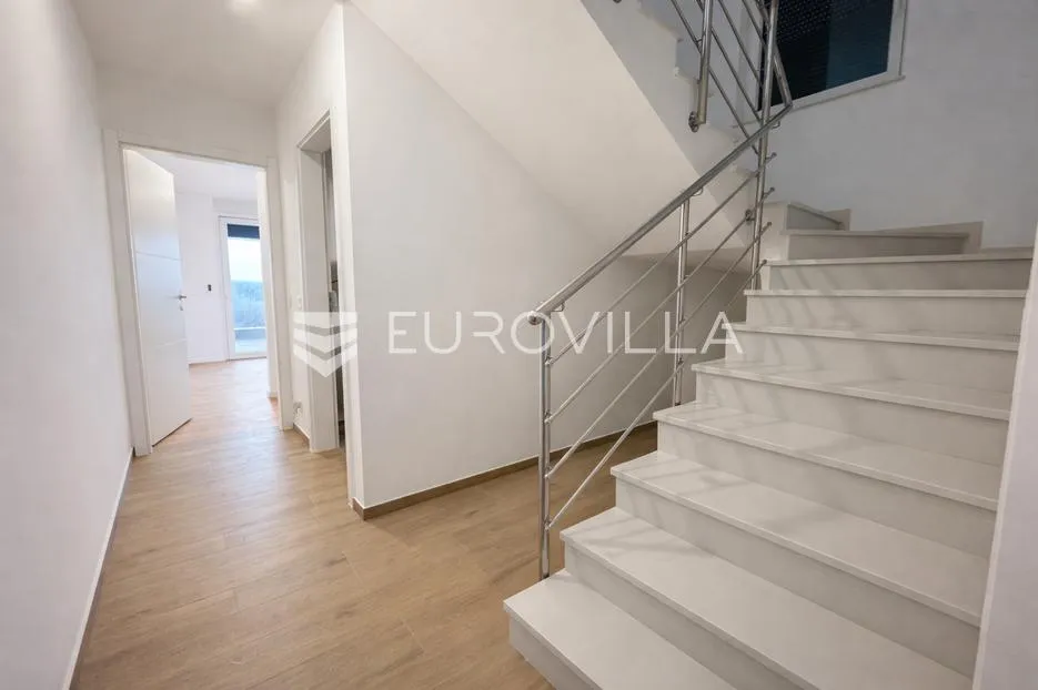 pag, povljana, dvoetažni stan s pogledom na more, 122,39 m² - slika 3