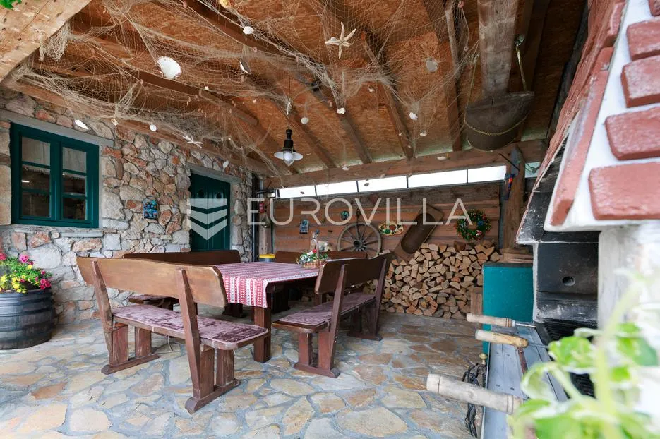 vinodolska općina, bribir, šarmantna vila s pomoćnim objektom i bazenom - slika 39