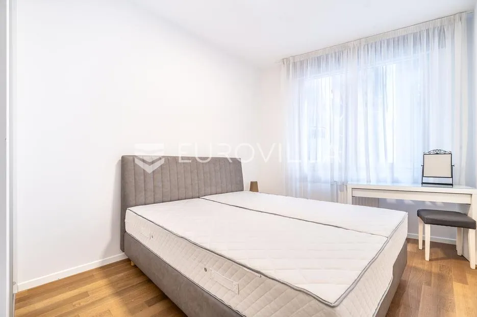 donji grad, trg franje tuđmana, stan za najam 67 m² u visokom prizemlju novije stambene zgrade - slika 5
