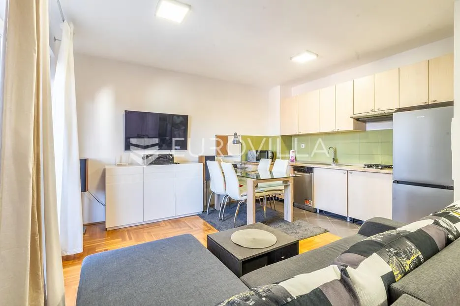 zagreb, vukomerec, jednosoban stan 39 m² na 3. katu stambene zgrade - slika 2