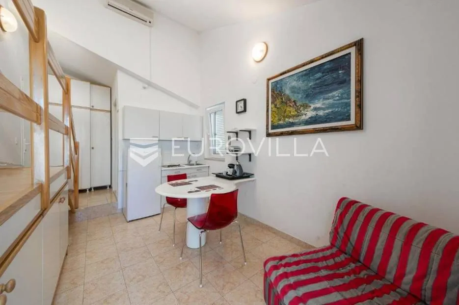 medulin, pješčana uvala - kuća blizu mora s bazenom, 4 apartmana - slika 14