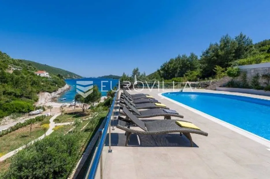 korčula, atraktivna vila prvi red do mora - slika 10