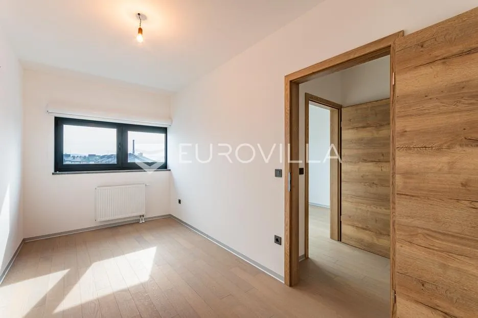 varaždin, centar, luksuzan četverosoban stan 100,54 m² - slika 9