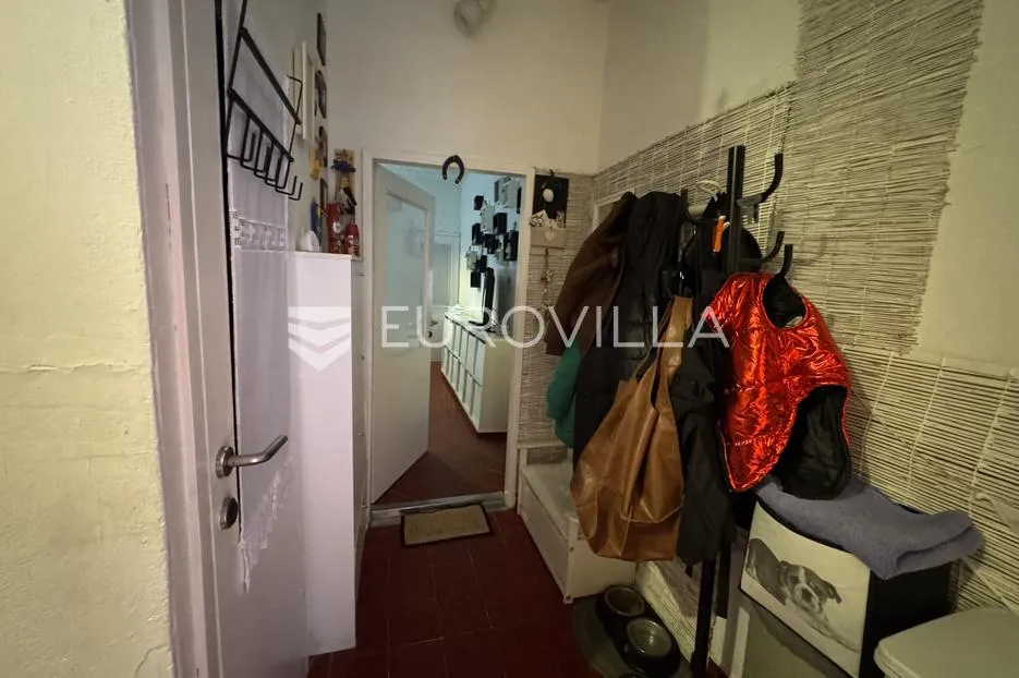 istra, rovinj, kamena kuća 100m2 na 3 etaže na 30 metara od mora - slika 2