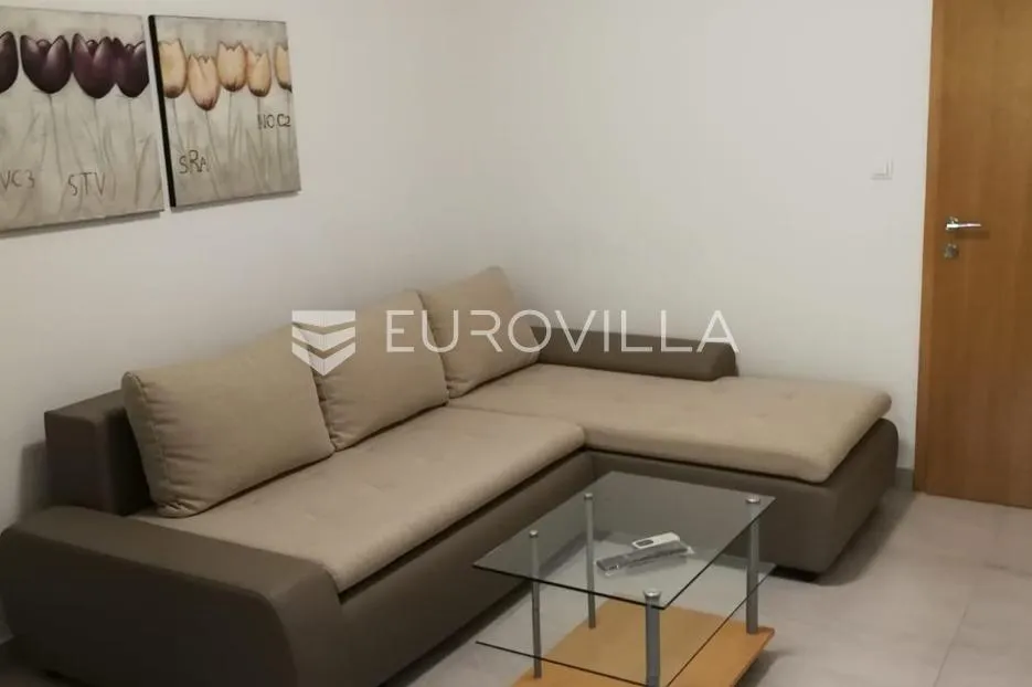 starigrad, tribanj, prostrana kuća s pogledom na more i šest apartmana - slika 41
