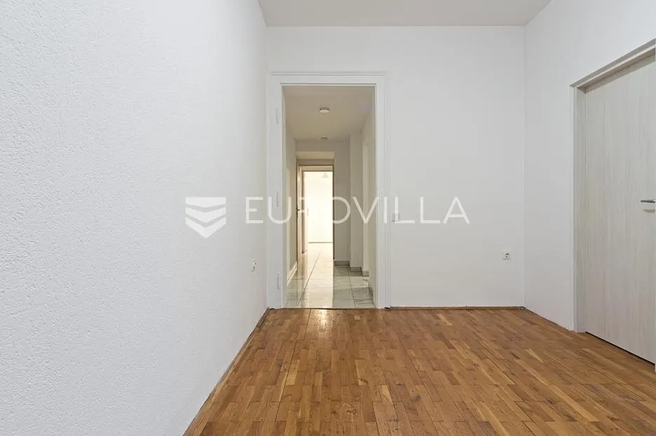 osijek, gornji grad, potuno renovirani dvoetažni stan površine 70 m² - slika 2