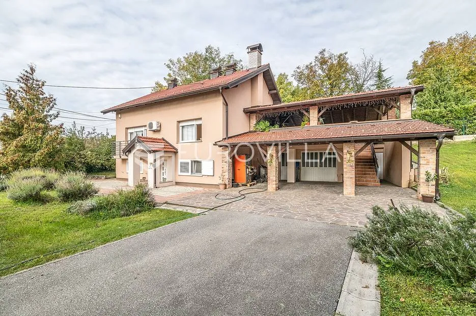 zagreb, borčec prekrasna obiteljska kuća 400m2 na parceli 1670m2 - slika 9