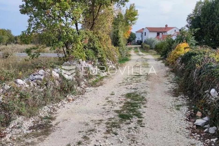 krnica, jovići, građevinsko zemljište s građevinskom dozvolom i svim komunalnim priključcima - slika 5