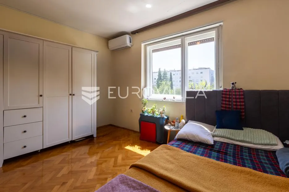 pula, veruda, prostran trosoban stan od 93 m² s tri terase, odličnog rasporeda i novom fasadom - slika 13
