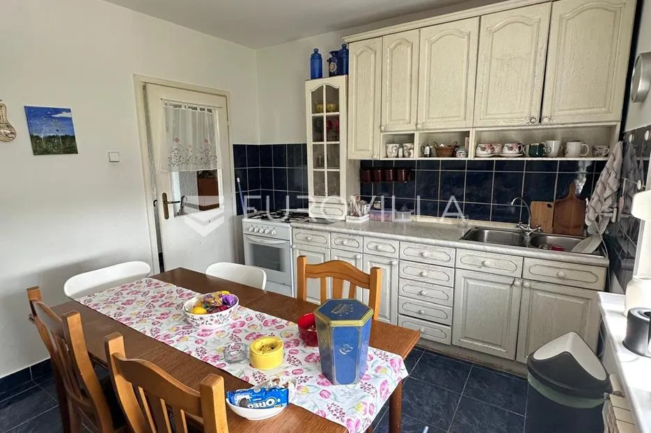 vukovar, sotin, kuća s poslovnim prostorom i velikom parcelom 3.675 m² - slika 10