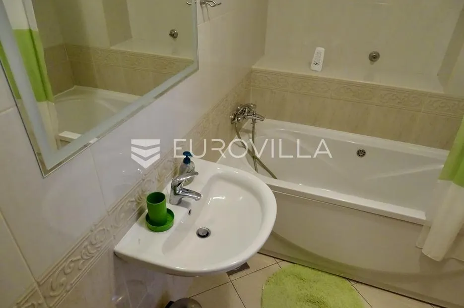 kastav, brestovice, trosoban stan od 120 m² sa zadivljujućim pogledom na more - slika 17
