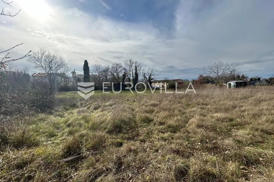 poreč, veli maj, veliko građevinsko zemljište 1975 m², pravilnog oblika s pogledom more - slika 2