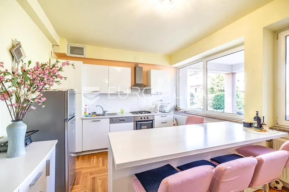 zagreb, gornji bukovac, funkcionalan peterosoban stan s dva parkirna mjesta 153 m² - slika 2