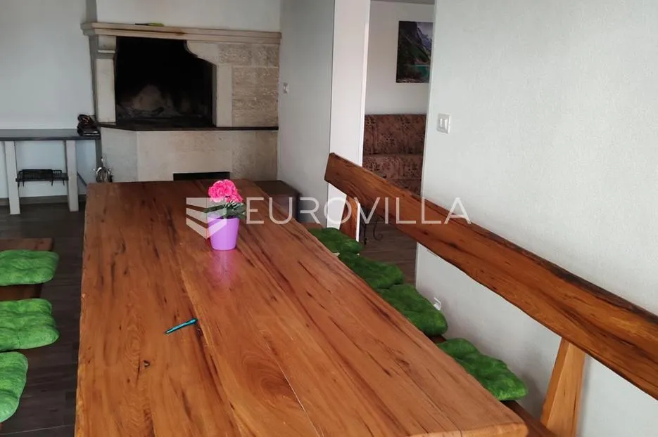 istra, tinjan, samostojeća kuća s bazenom i okućnicom 350m2 - slika 9