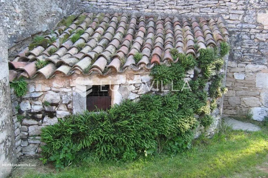 istra, šajini, kamena kuća sa šternom 166m2 za adaptaciju - slika 8
