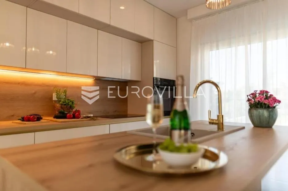 zadar, privlaka luksuzna dizajnerska vila s bazenom neto korisne površine 134,83 m² - slika 12