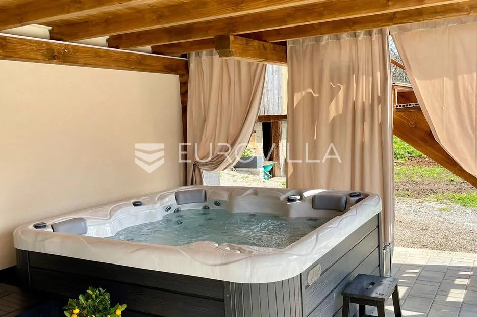 ogulin, zagorje, kuća 350 m², novouređena - slika 2