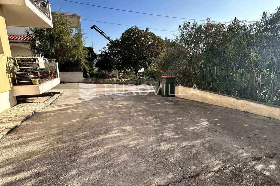zadar, diklo, uređen dvosobni stan na drugom katu, 74 m² - slika 20
