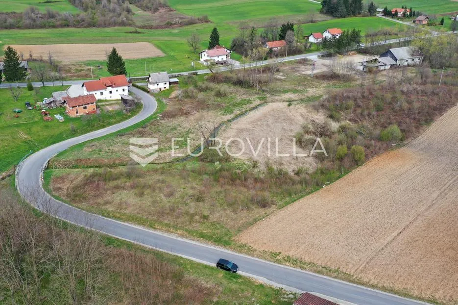 Rakovica, zemljište 11323 m², odlična lokacija
