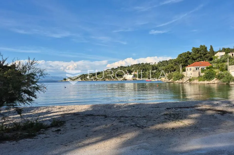 šolta, rogač, građevinsko zemljište površine 600 m² - slika 3