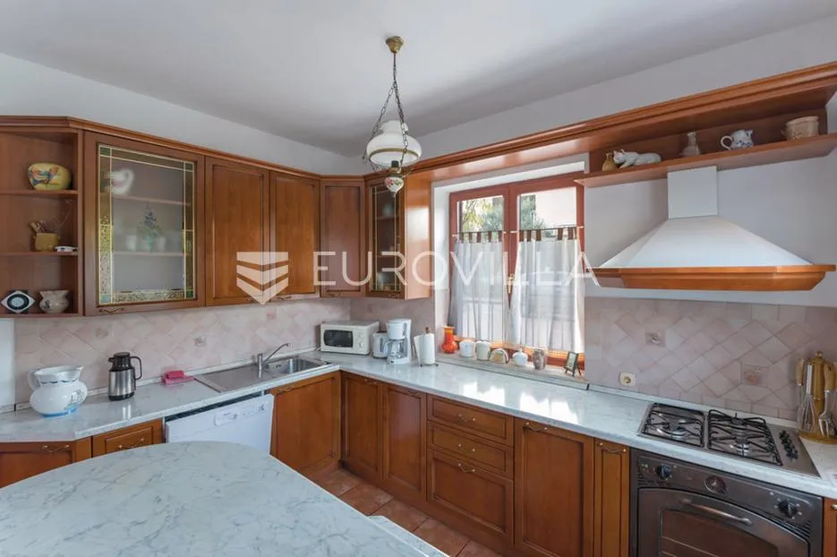 istra, premantura, duplex kuća 260 m² s pogledom na more i bazenom 24 m² - slika 11