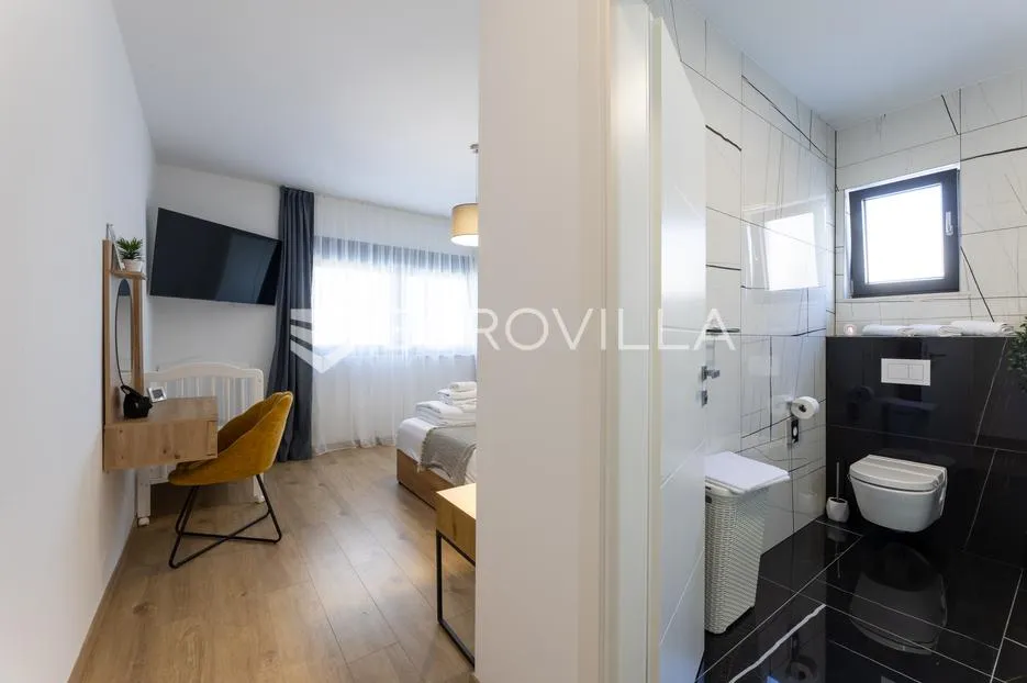 primošten, prekrasna vila s bazenom i pogledom na more, 311,56 m² - slika 15