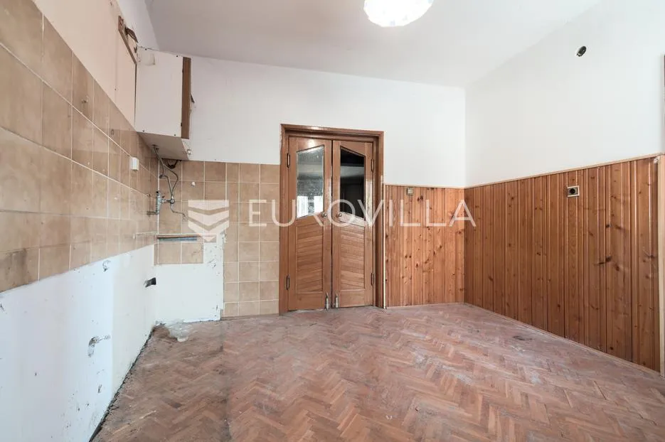 osijek, donji grad, kuća s dvorištem za adaptaciju 236 m² - slika 21